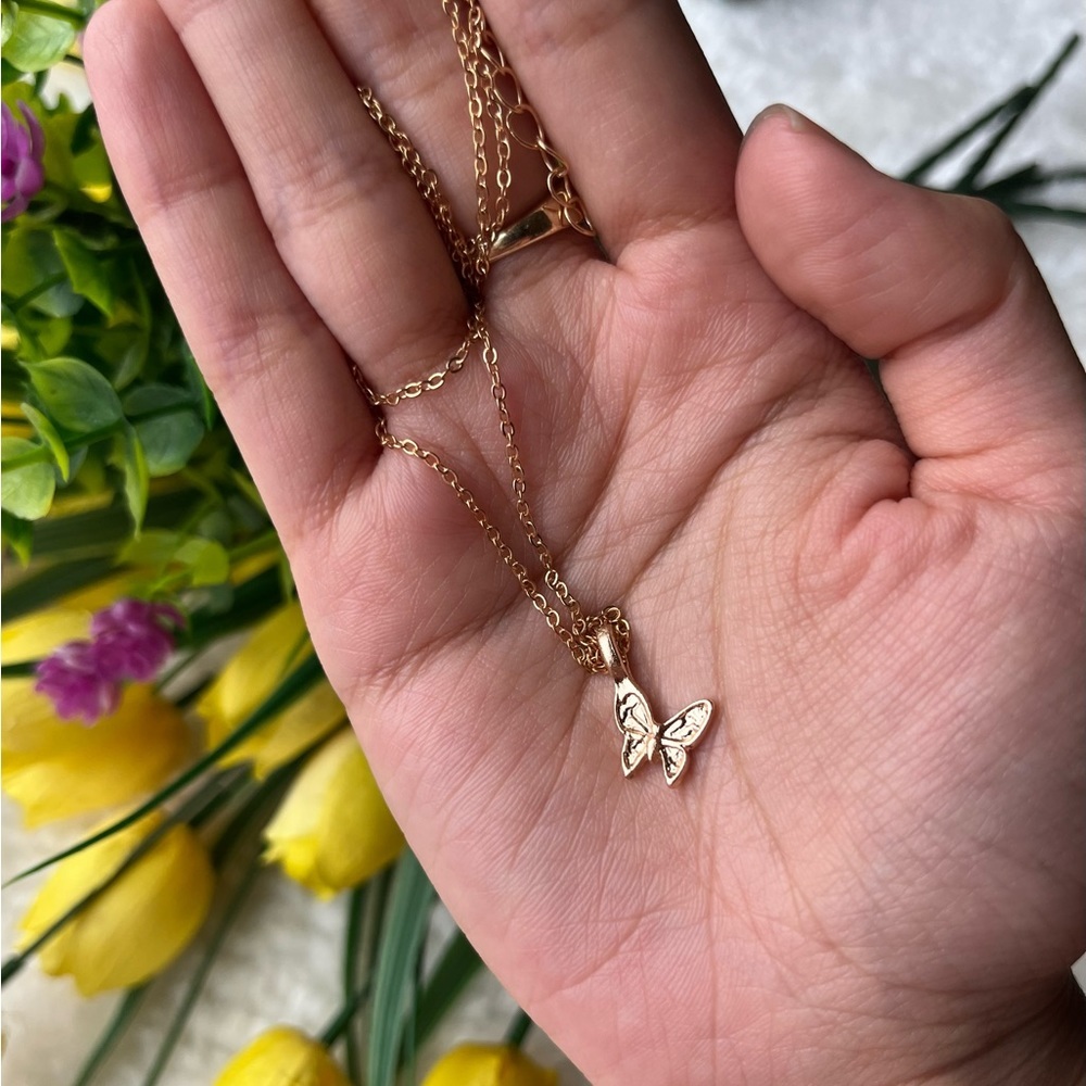 NECKLACE GOLD STAINLESS STEEL BUTTERFLY PENDANT